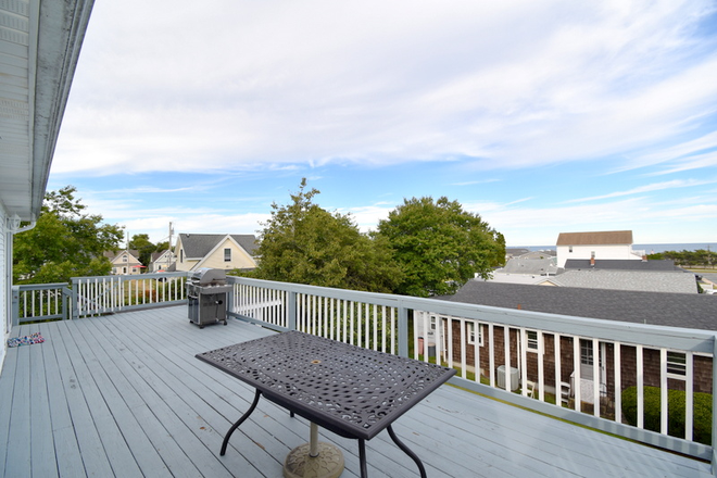 Top deck - 23 Angell Road House