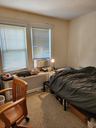 Room 1 - 4 Rooms for Rent Steps from Boston College – $1,500/mo House