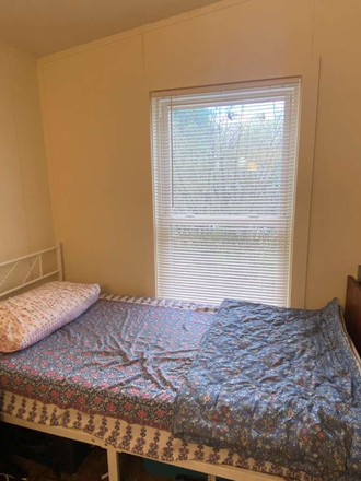 Bed - Puffton Village Apartments