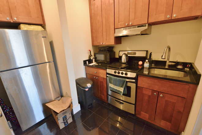 Kitchen - 2 Bed Available 9/1/25! *CONTACT NOAH 603-470-8181* Apartments