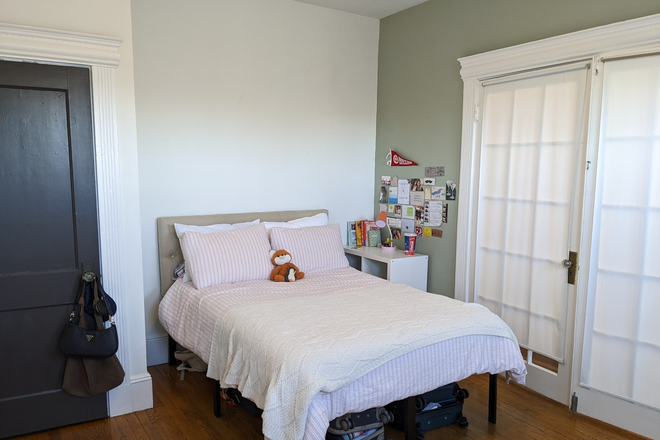 bedroom 1 - 6/1/26 OR 9/1/26- NO rental FEE- beautifully furnished- heat/H2O incl.- clean/safe Apartments