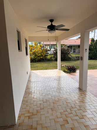 Exterior - Quiet, Spacious, and Well Illuminated Efficiency in South Miami for Rent. Annex to private home.