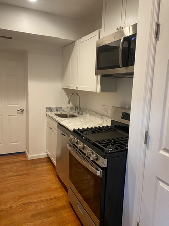 Kitchen - 5 minutes to campus - Beautiful private bedroom with ensuite bathroom