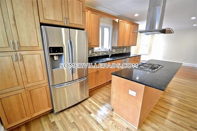 Kitchen - NO BROKER FEE! 4 Bed 2.5 Bath Apartment on College Ave.!
