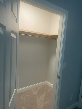 Walk in closet - Pelican pointe villas Condo