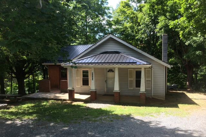 3245 - Available August 2025  3245 Hwy 421 North House