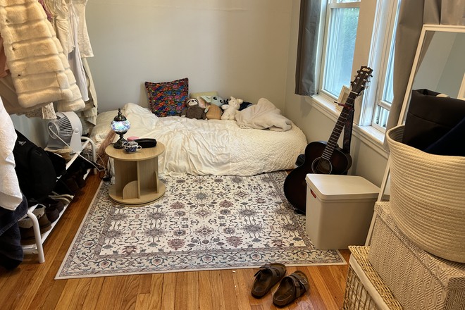 Bedroom available for sublet - Deluxe private furnished bedroom 5 min walk to Tufts