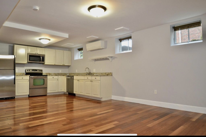 Kitchen - Spacious Furnished 1-Bedroom Near Transit and BUSM/BUMC