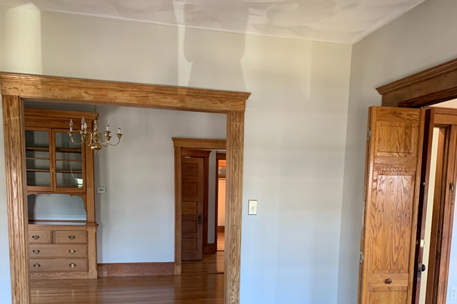 Living room - 3 Bd Apartment, 10 min walk to Tufts, with front and back porch, and storage in basement