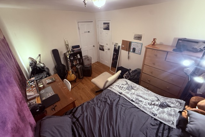 Bedroom - Apartment near Berklee