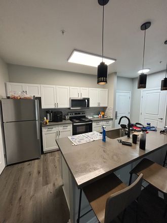 Kitchen - SUMMER SUBLEASE AT THE PROVINCE (950 28th St) PRIVATE BEDROOM Apartments