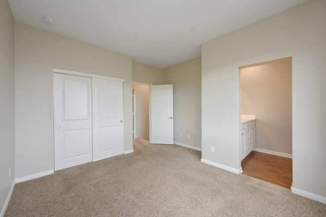 Bedroom - Alturas Rental Townhomes (UCI UHill)