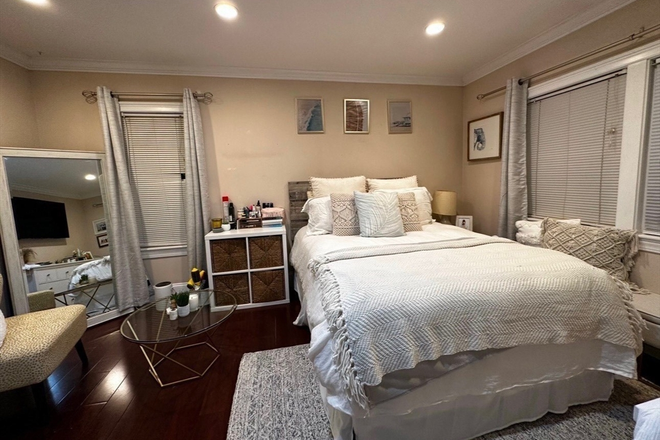 Sample Bedroom #1 - HUGE 4 Bed 2.5 Bath!! Apartments