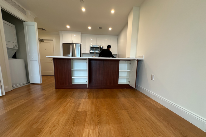 Kitchen - STUNNING Hancock Village 1 BR/1BTH- 1 MTH FEE Apartments