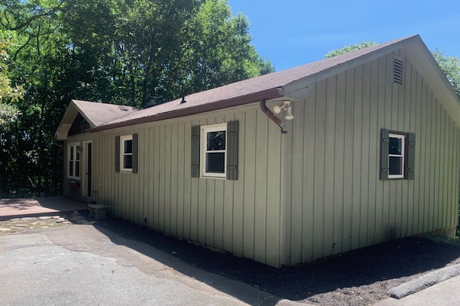 Front Exterior - 3 Bed House Just Renovated No Restrictions 2 Min From Campus