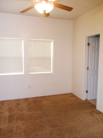 Great bedrooms - Right by Honor's complex! 4 bed 3 bath home