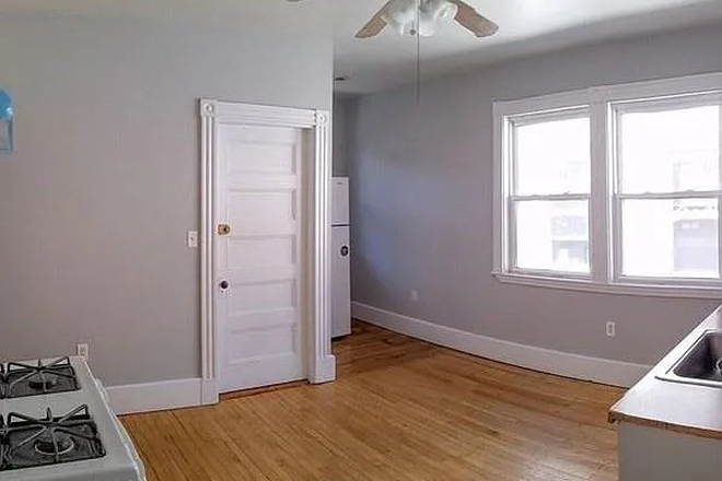 Kitchen - Very Convenient Location: Campus/Red Line Access Apartments