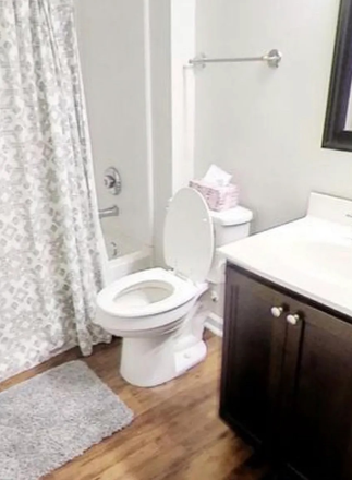 Private Bathroom in YOUR Room - CampusWalk 1 Furnished Room in 2 BR Apartment-  Walk to Class in 10 MINUTES