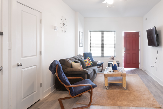 Common Living space - Market St Apartment