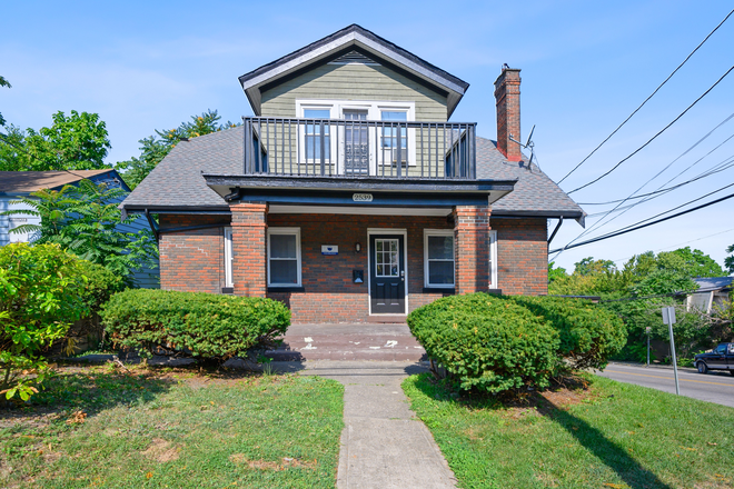 Exterior - 2539 Ravine St