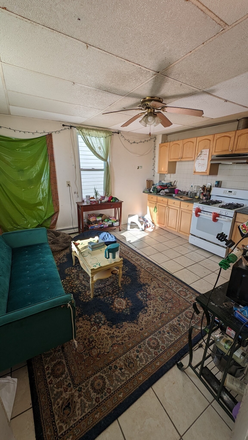 . - Spacious 3 Bed / 1 bath in Mission Hill available 9/1/26!! Apartments