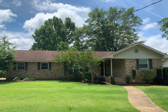  - 1991 Idlewood Drive - 3 bedroom 2 Bath house for rent