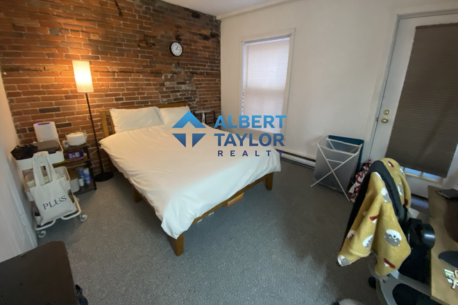 Bedroom #1 - 3-Bed CONDO on Washington!! Private Patio!!