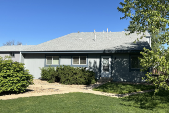 Outside Front View - Park East Square Townhouse