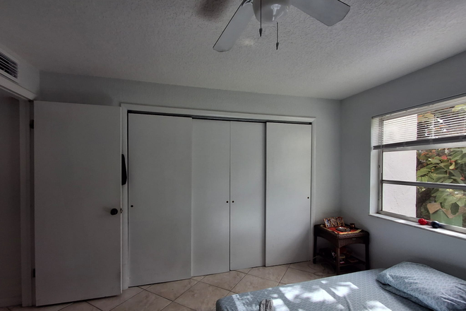 Bedroom - Housing Near FAU Apartments