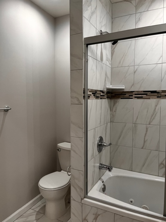 bathroom - Brand new 5b/3b townhome - Great Off - Campus Housing opportunity!