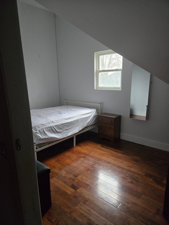 bedroom - (Un)Furnished private bedroom and bathroom, in a great/walkable neighborhood close to everything