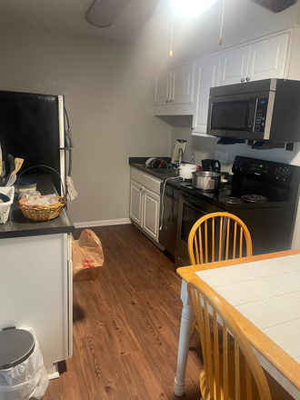 kitchen - Estes Park Apartments
