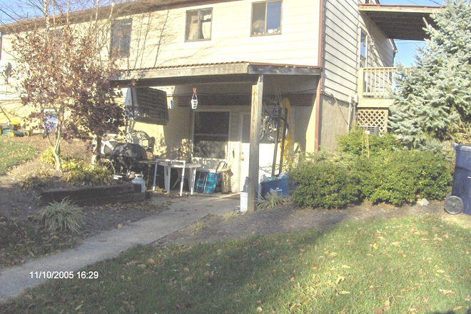  - 2 Bedroom 1 bath Duplex