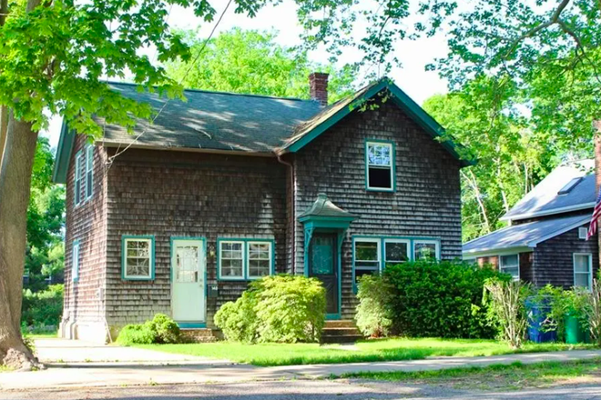 Outside Street View - House close to campus