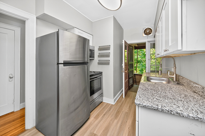 Interior - 3379 Morrison Ave. Apartments