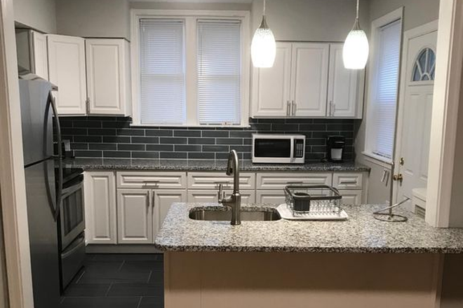 kitchen - Brand New Furnished Townhouse