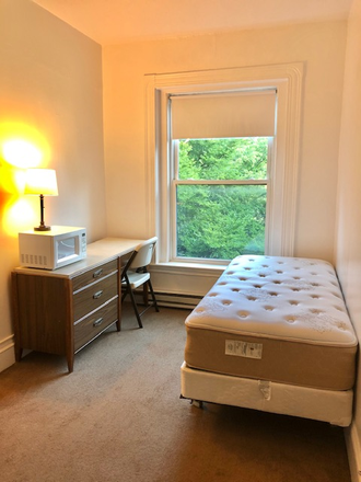 Visit hubrealtyproperties.com - South campus, dorm alternative, handy studio in brownstone