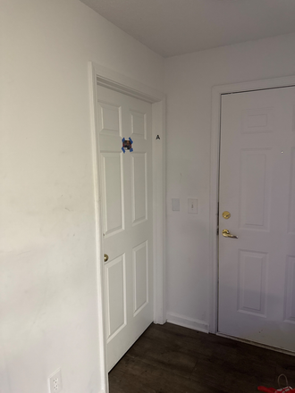 Kitchen - College Park Apartments