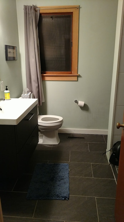 Bathroom - Utilities included, walk to UMass, flexible start/end dates House