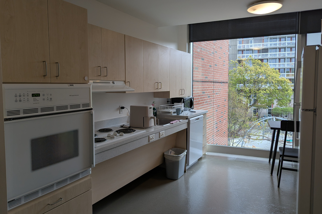 Kitchen - (Summer Sublet) Huge 1BR (convertible to 2BR) apartment with AC by the river, close to Harvard sqr
