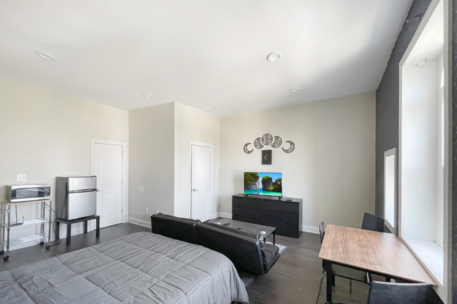 Bedroom - Spacious Apartment in Vibrant Reservoir Hill