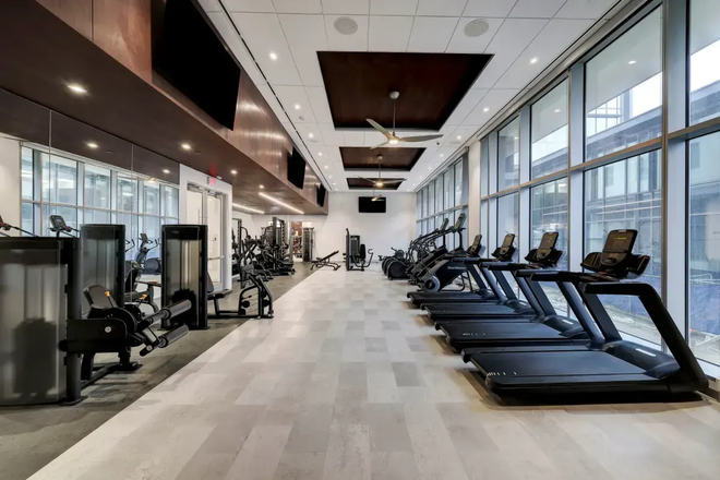 Gym - Life tower, walking distance to Rice/Med Center, summer housing Apartments