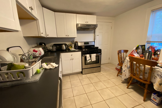 Kitchen - 5 beds/ 2 baths Apartments