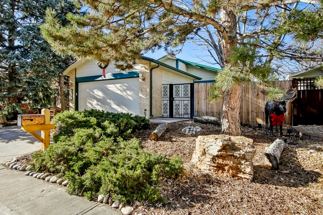 Front of House - Cherry Creek State Park home 9 miles from Anshutz Medical Campus