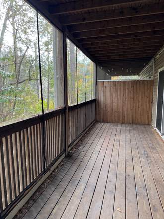 Spacious porch - Condo with Beautiful Porch Space