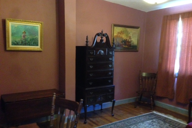 bedroom - Very Spacious 1 Bedroom Studio Apartment