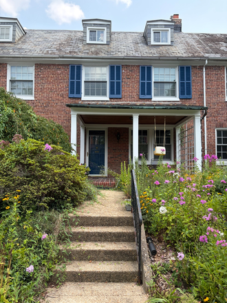 Front - Full floor and private bathroom in house 5 min from Homewood campus.