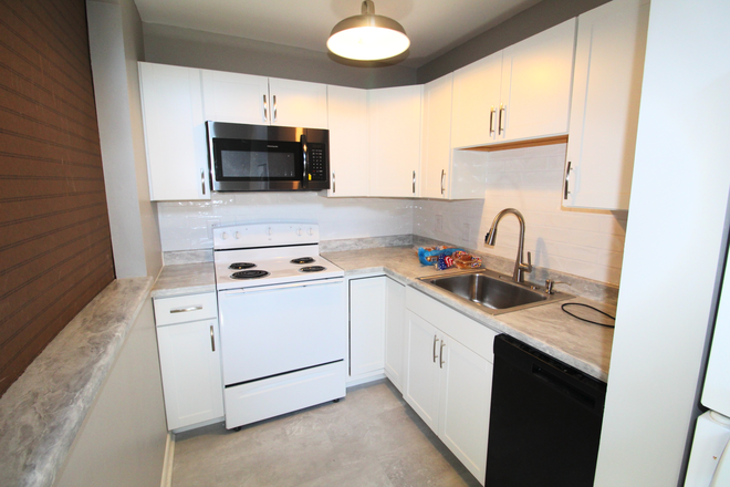 Kitchen - Camden Townes - 3 bedroom - 2 bath townhome for rent!