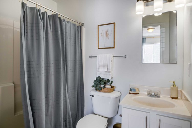 Bath - Arcadia Harrisonburg Bonus: first 3 months already paid! Apartments