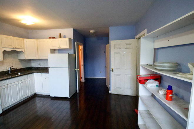 _ - STUNNING 3 BEDS /1 BATH APARTMENT IN MISSION HILL || 09/01/2025